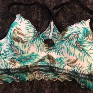 Size Medium Victoria Secret bralette